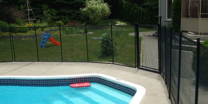 Cerca de proteção para piscinas