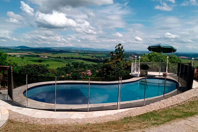 cerca de segurança para piscina