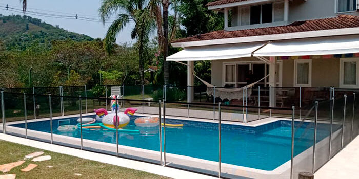 cerca de segurança para piscina