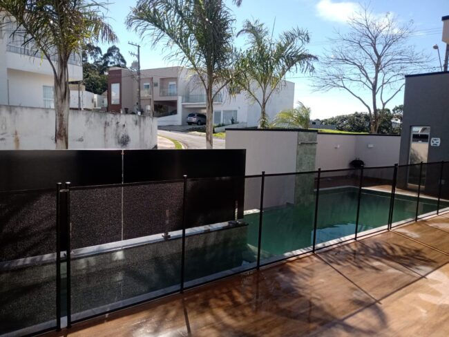 Ceca de proteção para piscina