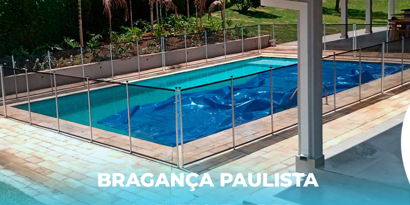 cerca de piscina em Bragança Paulista