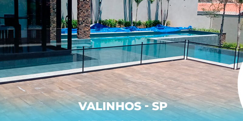 cerca de piscina para cachorro