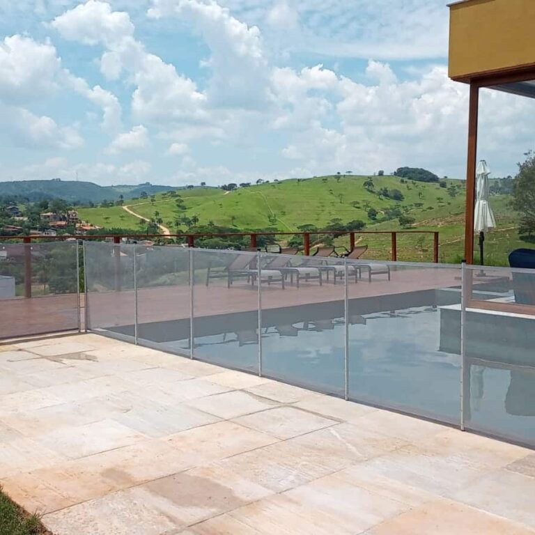 como limpar a cerca de piscina