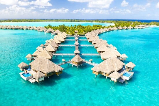 Piscina na ilha de Bora Bora