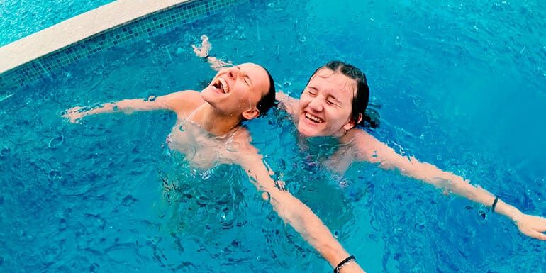 perigos da piscina na chuva