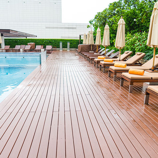 tipos de solo para cerca de piscina