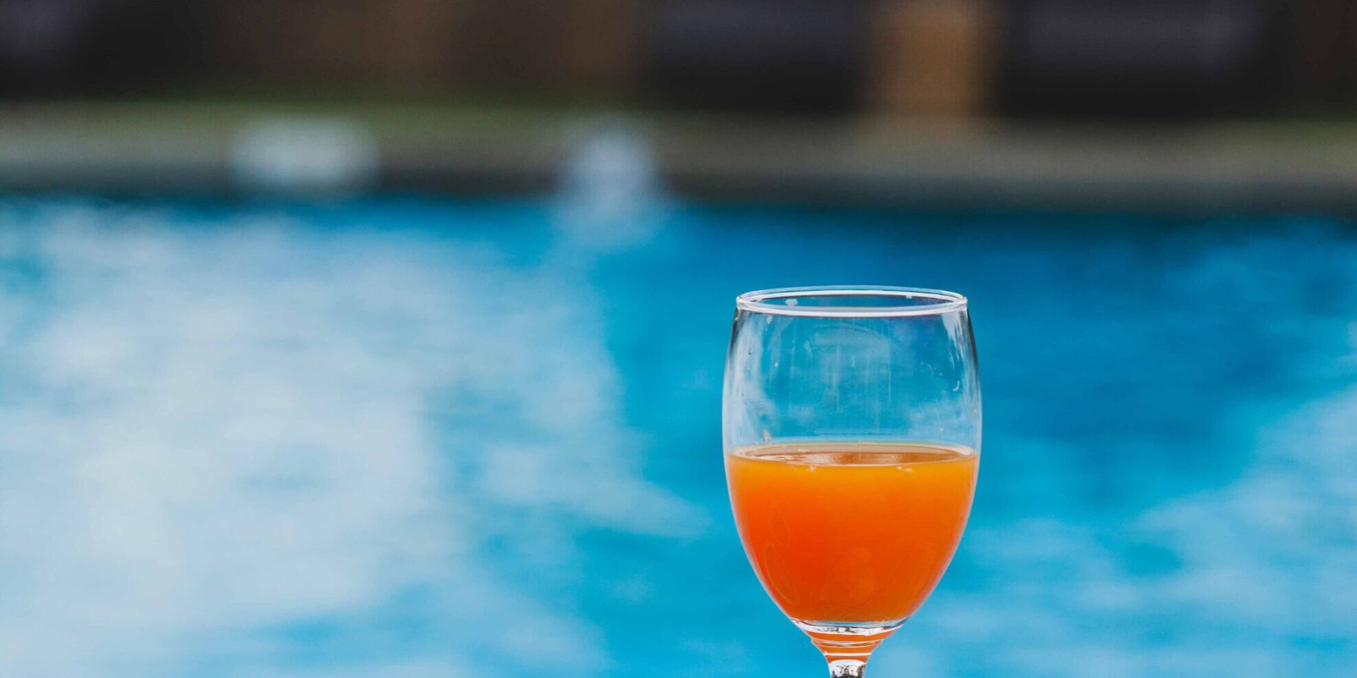 towel-with-sunglasses-drink